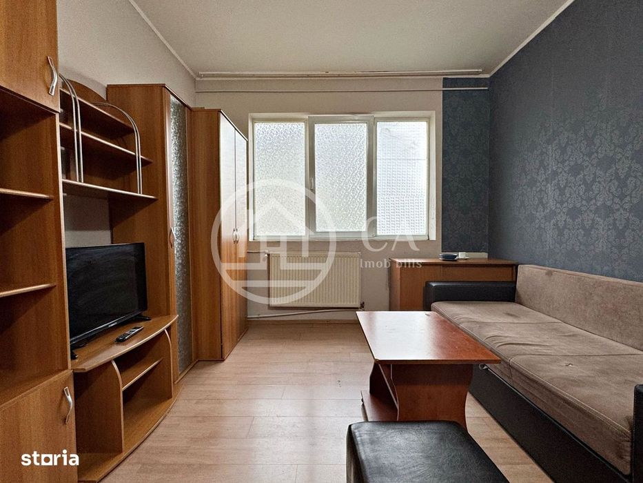 Apartament cu o camera de vanzare in zona Rogerius, Oradea