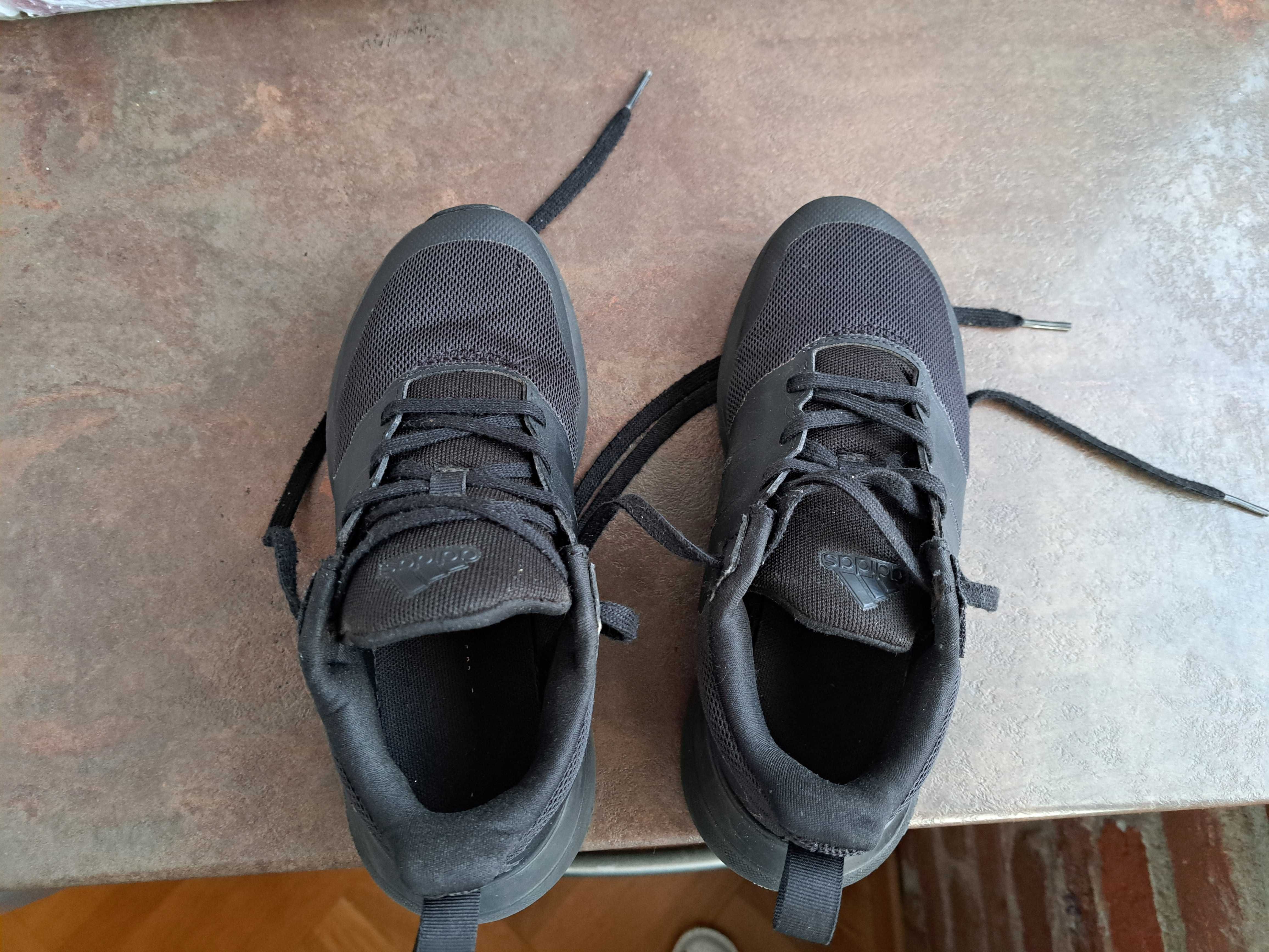 детски маратонки,кецове,спортни обувки,Adidas,номер33,5,адидас