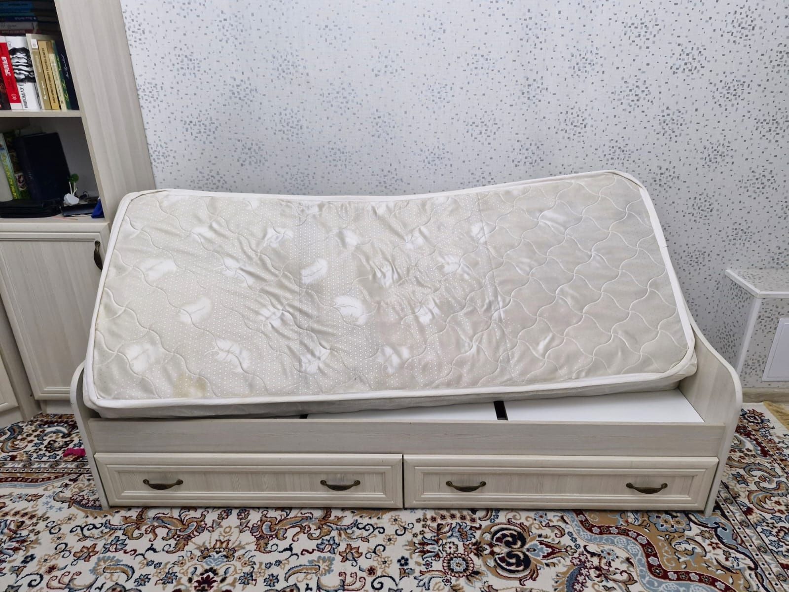 Кроват подростковый состояние огонь