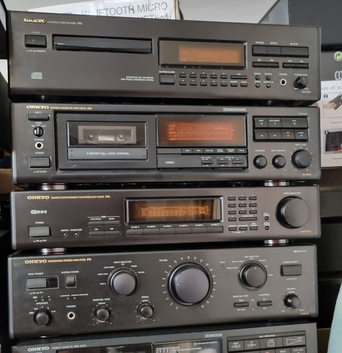 Linie audio completă Onkyo