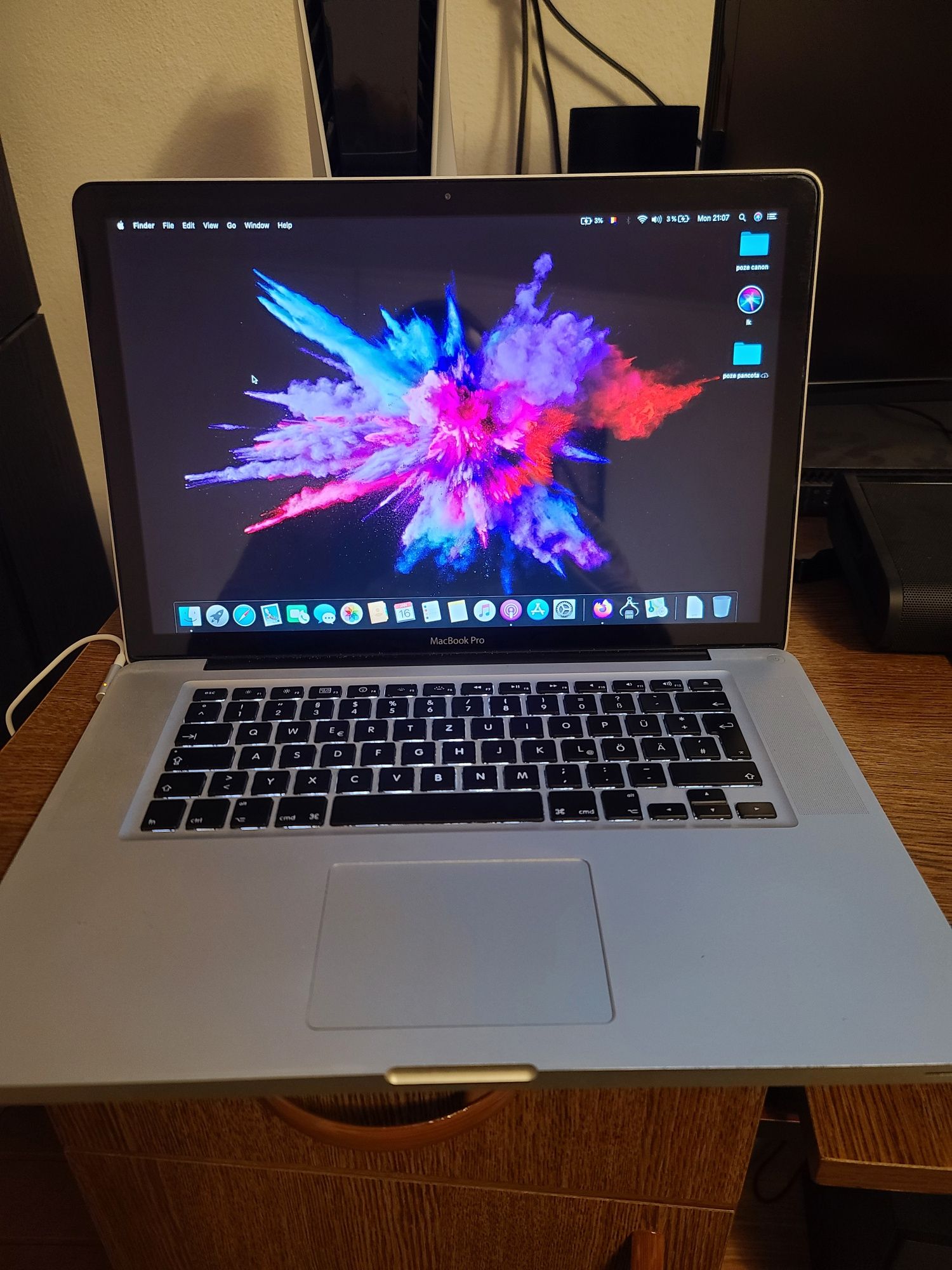 Macbook pro 15 mid 2010