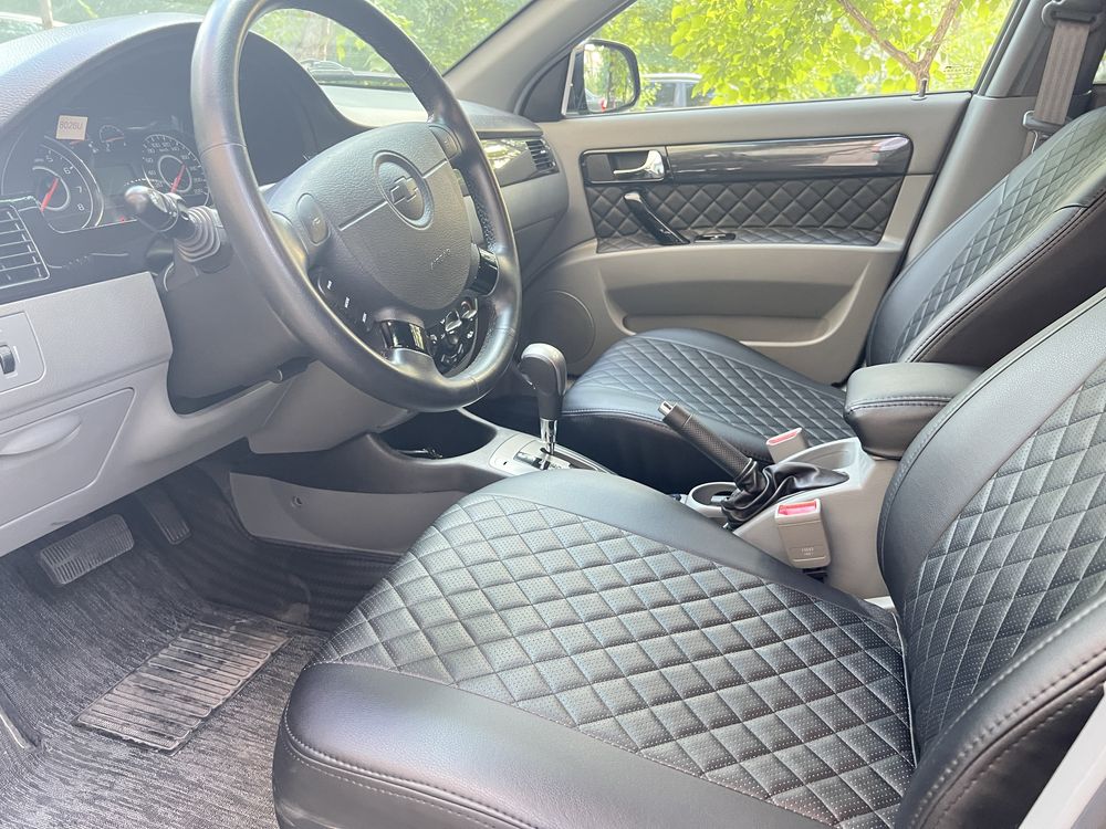 Chevrolet Gentra avtomat 1.5 black