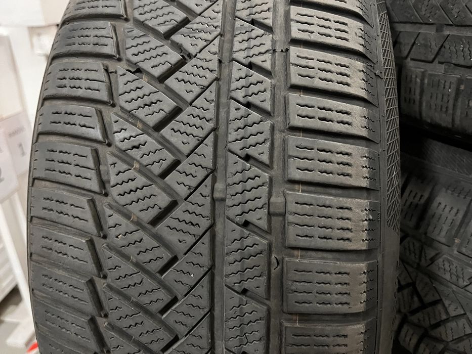 Anvelope Iarna Continental 235/55/R20