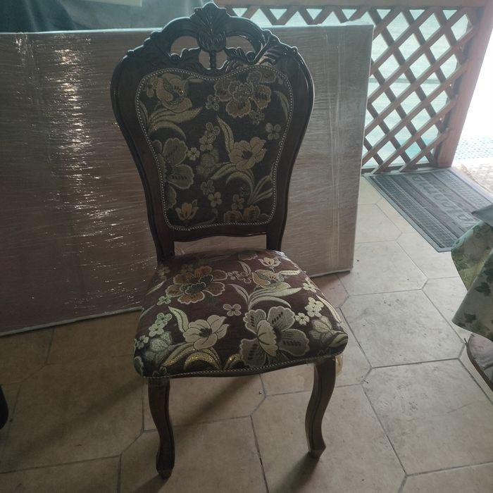 Продам стулья со столом