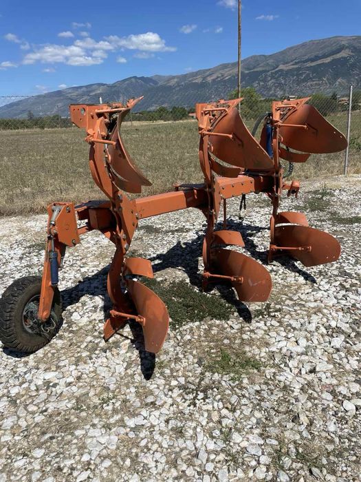 Плуг обръщач Galucho