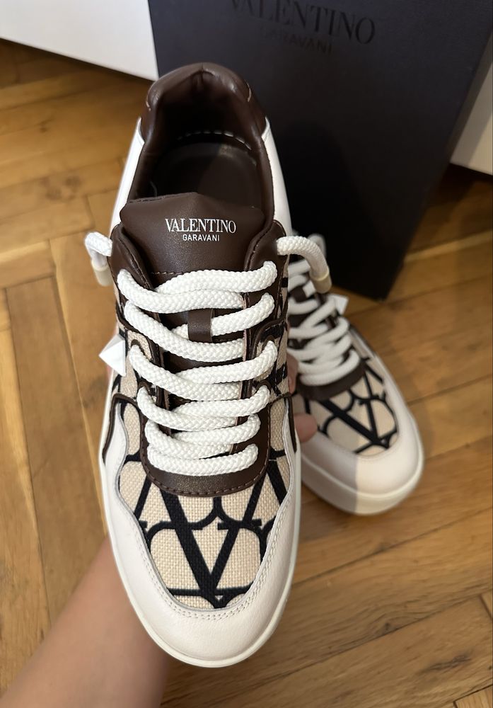 Valentino One Stud XL обувки