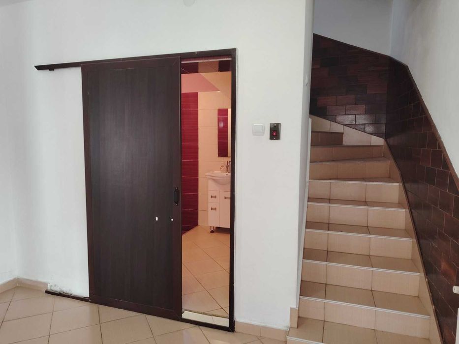 Къща и магазин в Тетевен !