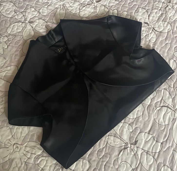 lot de haine, mar s/m stare foarte buna, dama