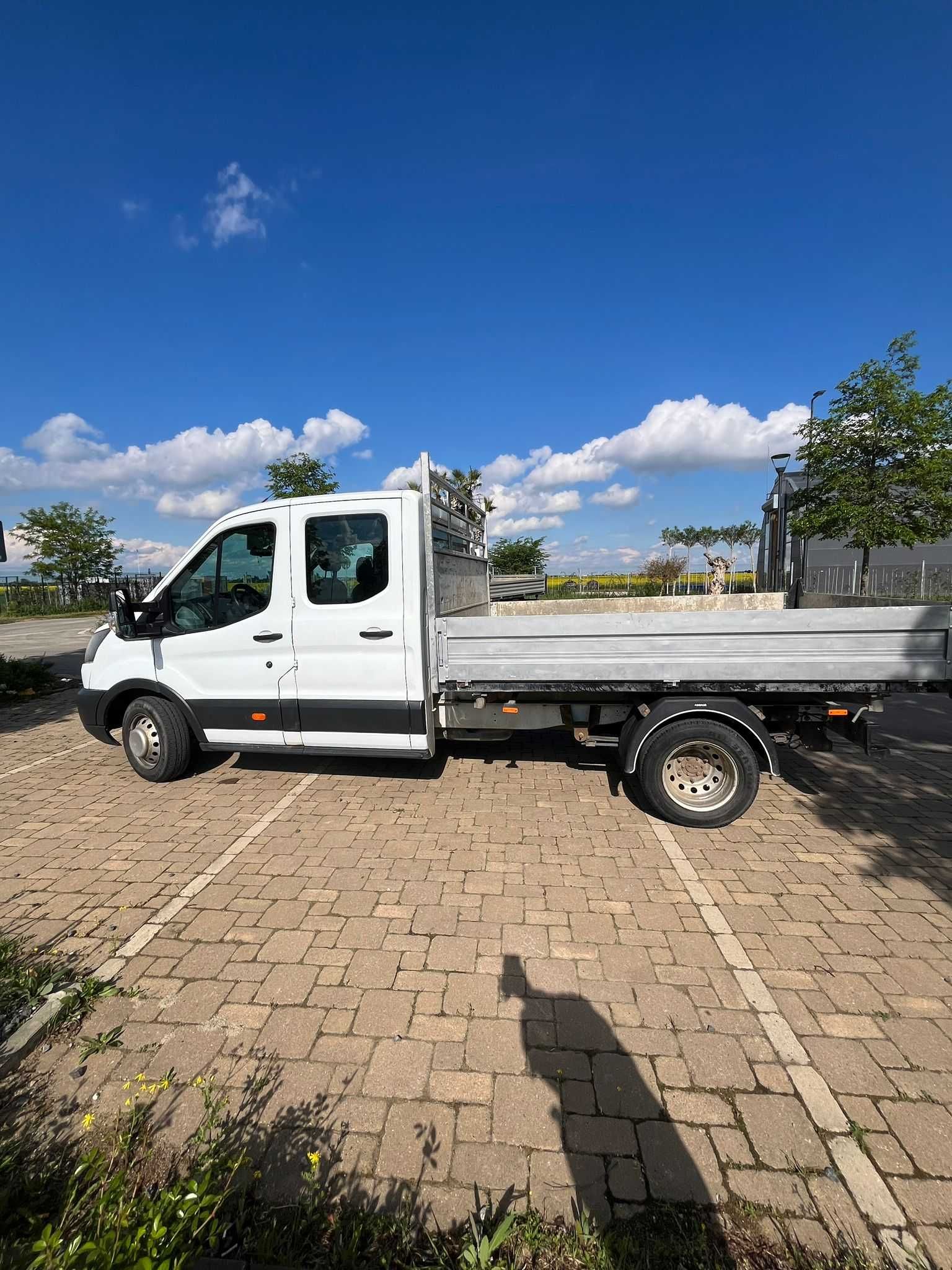 Autoutilitara Ford Transit Dokka