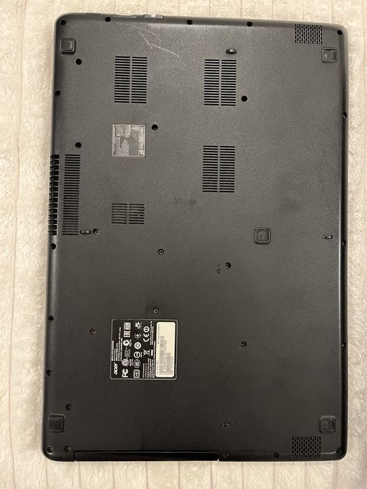 Лаптоп ACER - intel core i3 с чанта