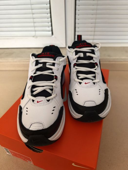 Оригинални маратонки Nike Air Monarch IV чисто нови