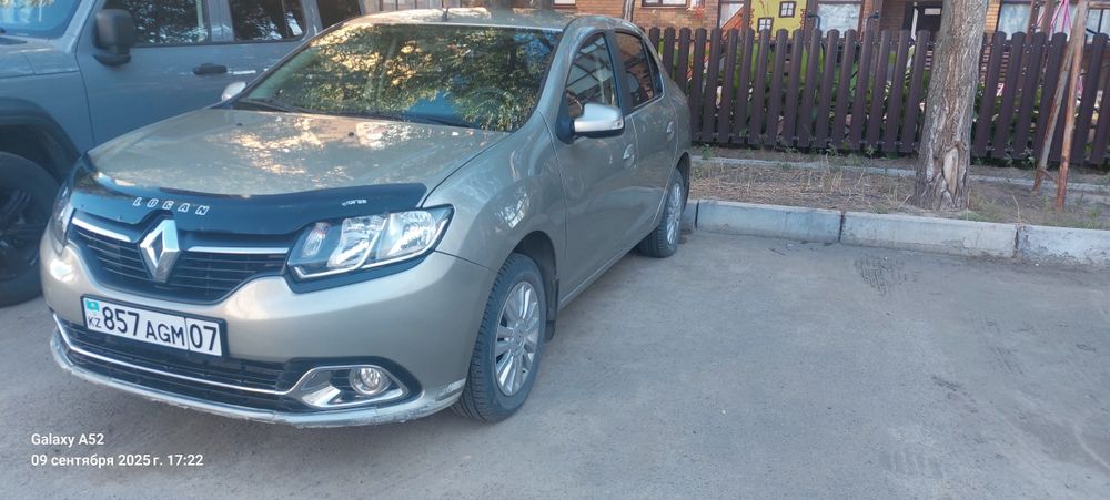 Продам рено логан 2015 года