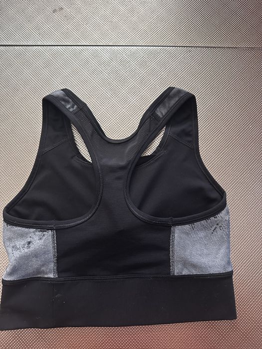 Оригинално спортно бюстие Nike