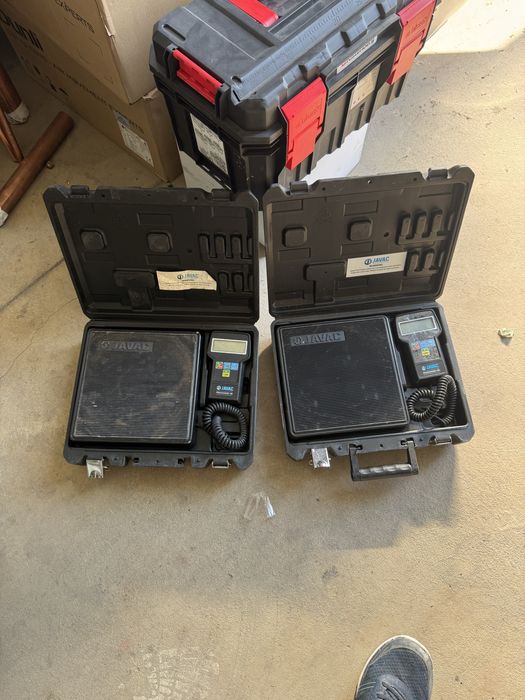 Везна за фреон Javac