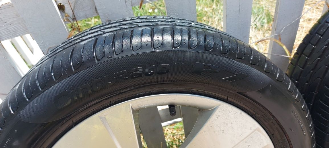 Pirelli Cinturato P7 215 55 R17 94W