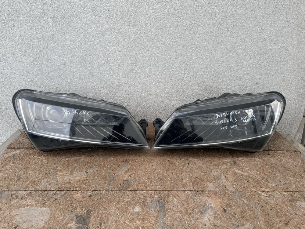 SET Far stanga dreapta Skoda Superb 3 Xenon + LED Originale Europa
