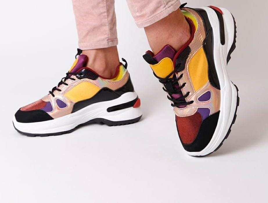 Vând LOT DE HAINE/încălțăminte