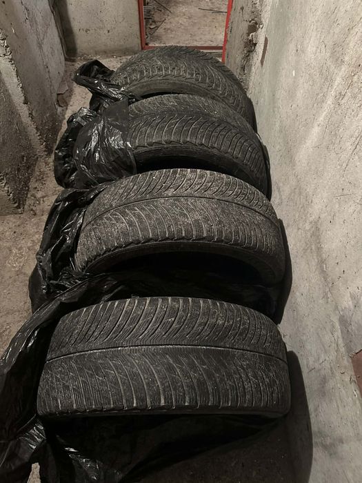 Зимни гуми 225 45 18 Michelin
