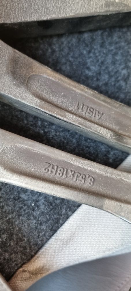 Vând sau Schimb cu jante r17 în 2 latimi