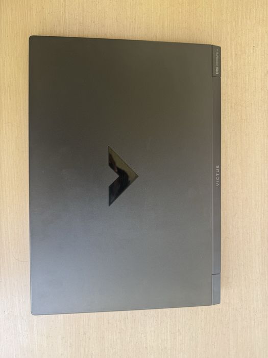 HP victus core i5