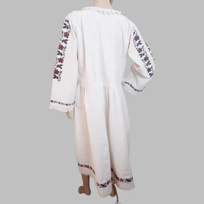 Rochie traditionala veche , ie traditionala din Banat