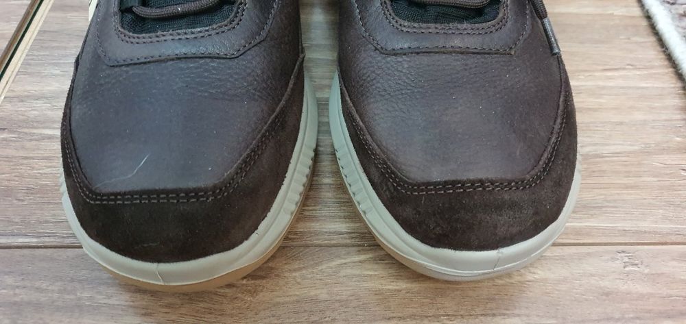 Vând sneakers maro, marca Lloyd