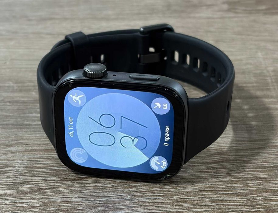 Смарт часовник HUAWEI WATCH FIT 3