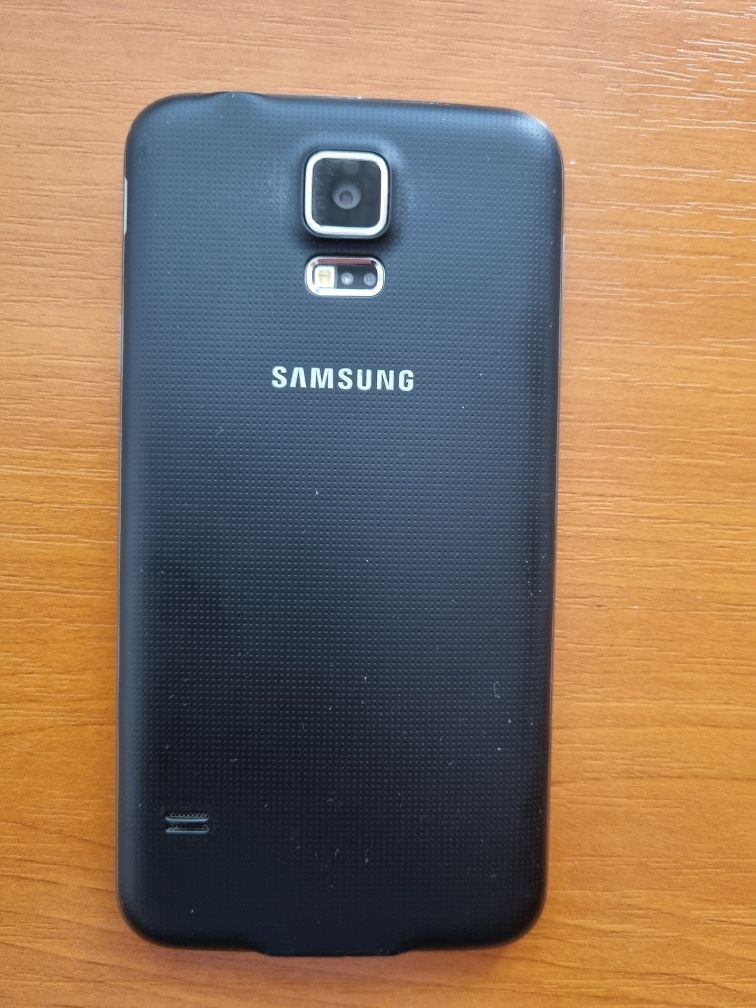 Телефон Samsung S5 Neo