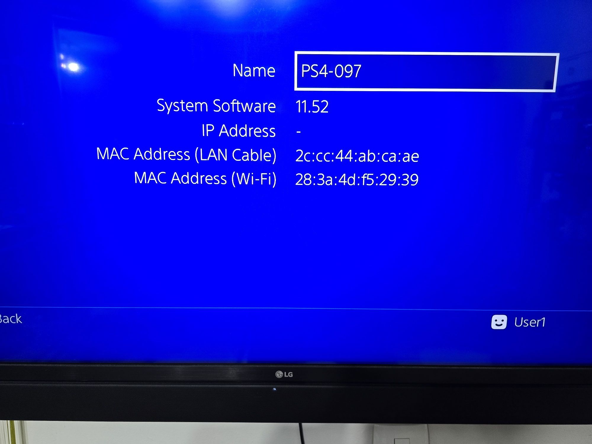Vand PS4 Slim + maneta + jocuri