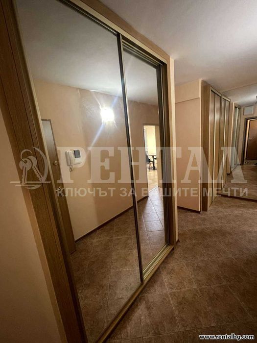 Дава се под наем Тристаен апартамент в Пловдив, Център - 115 кв.м за 600 € - Снимка #10