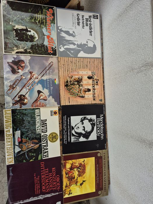 Vând 150LP Discuri Vinil colectie muzica clasica compozitori celebrii