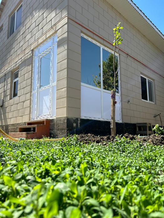 Изготовление пластиковых и алюминиевых окон, дверей, витрожей