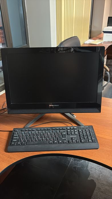 Моноблок Lenovo C40-30