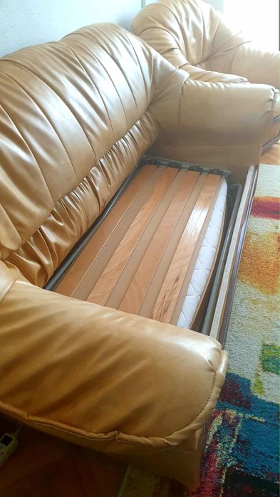 Canapea cu fotolii de piele