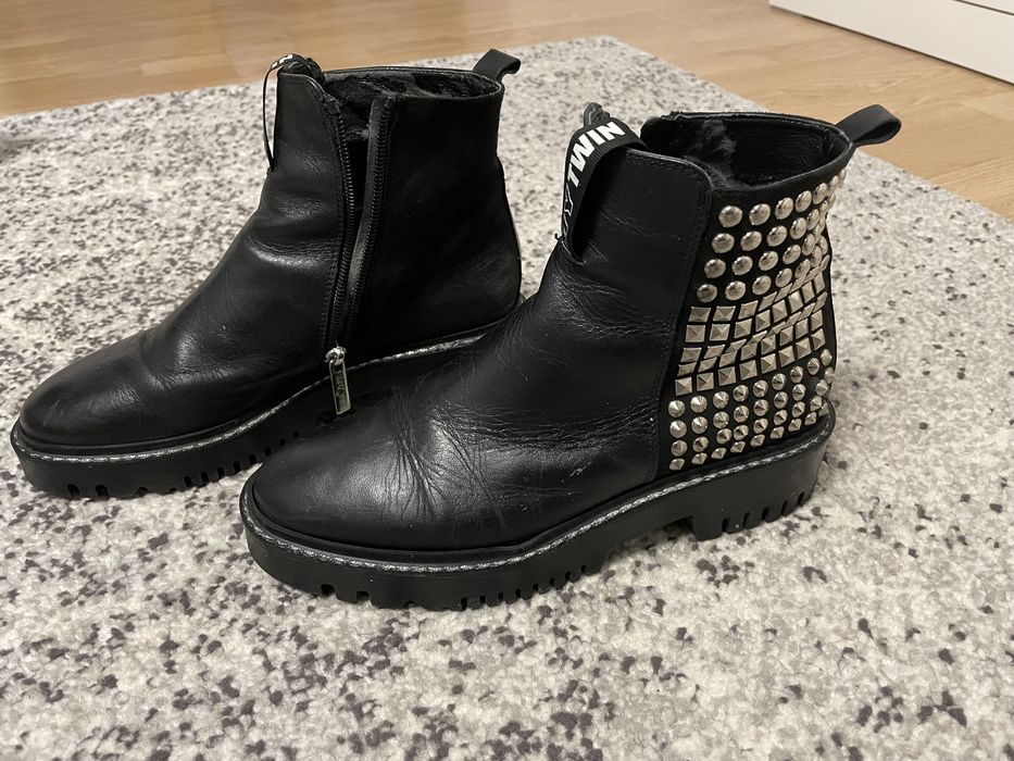 Ghete Twinset,stare buna,piele