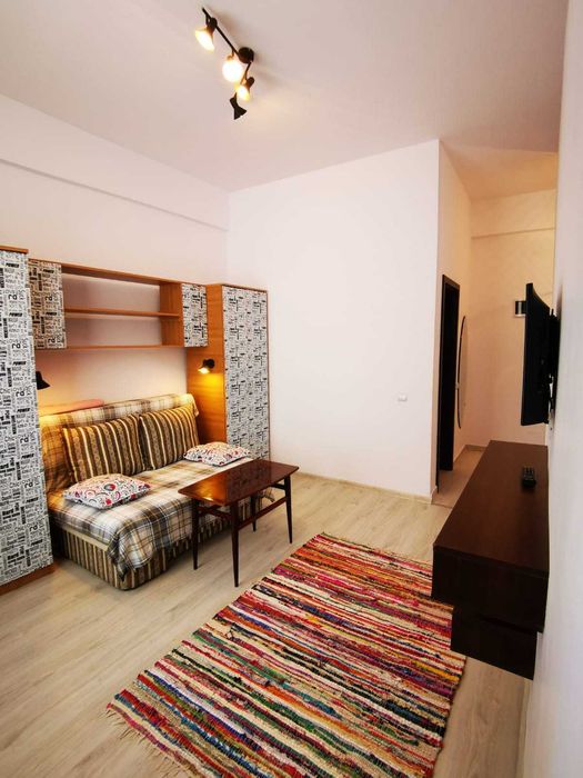 Închiriere garsonieră decomandată/ 31,50 mp/ demisol înalt