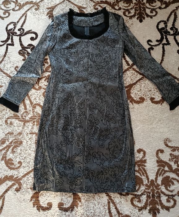 Продам платье в идеальном состоянии,размер 46-48