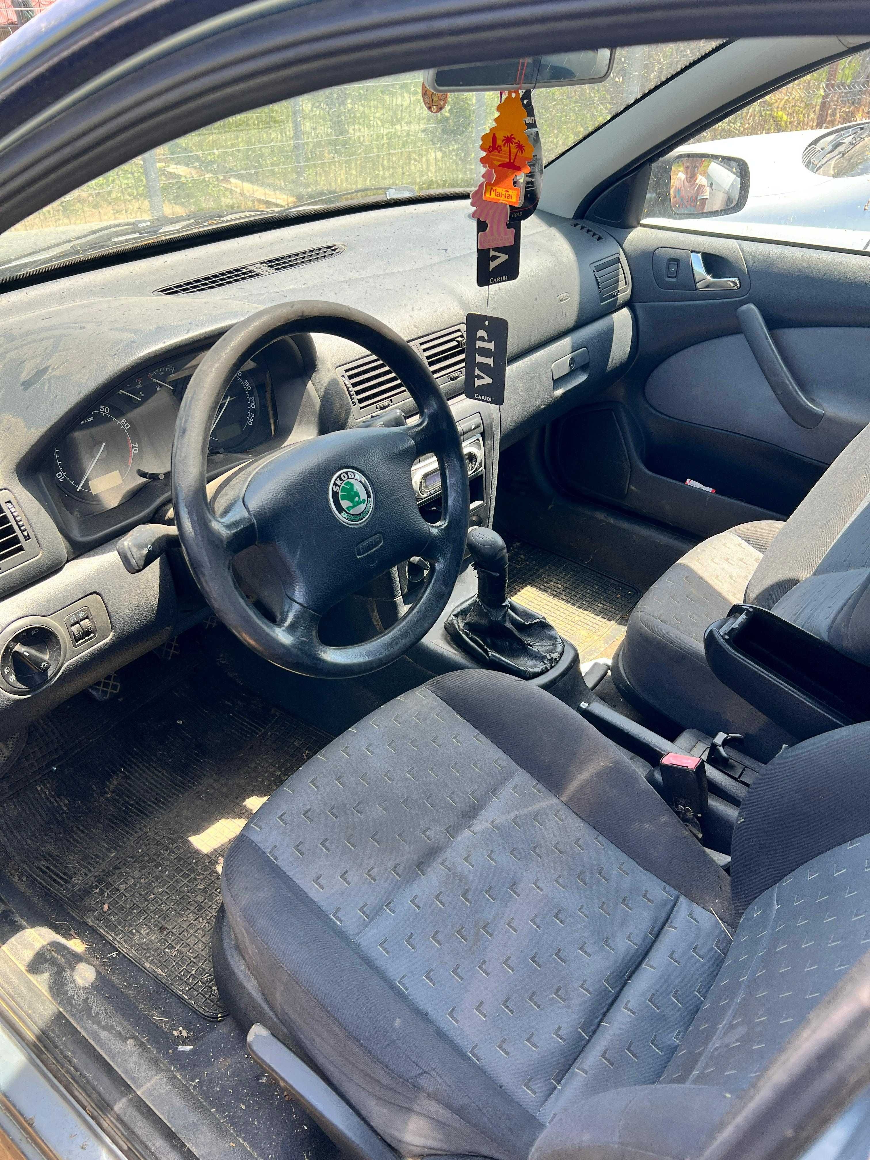 Dezmembrez skoda ocatvia 1