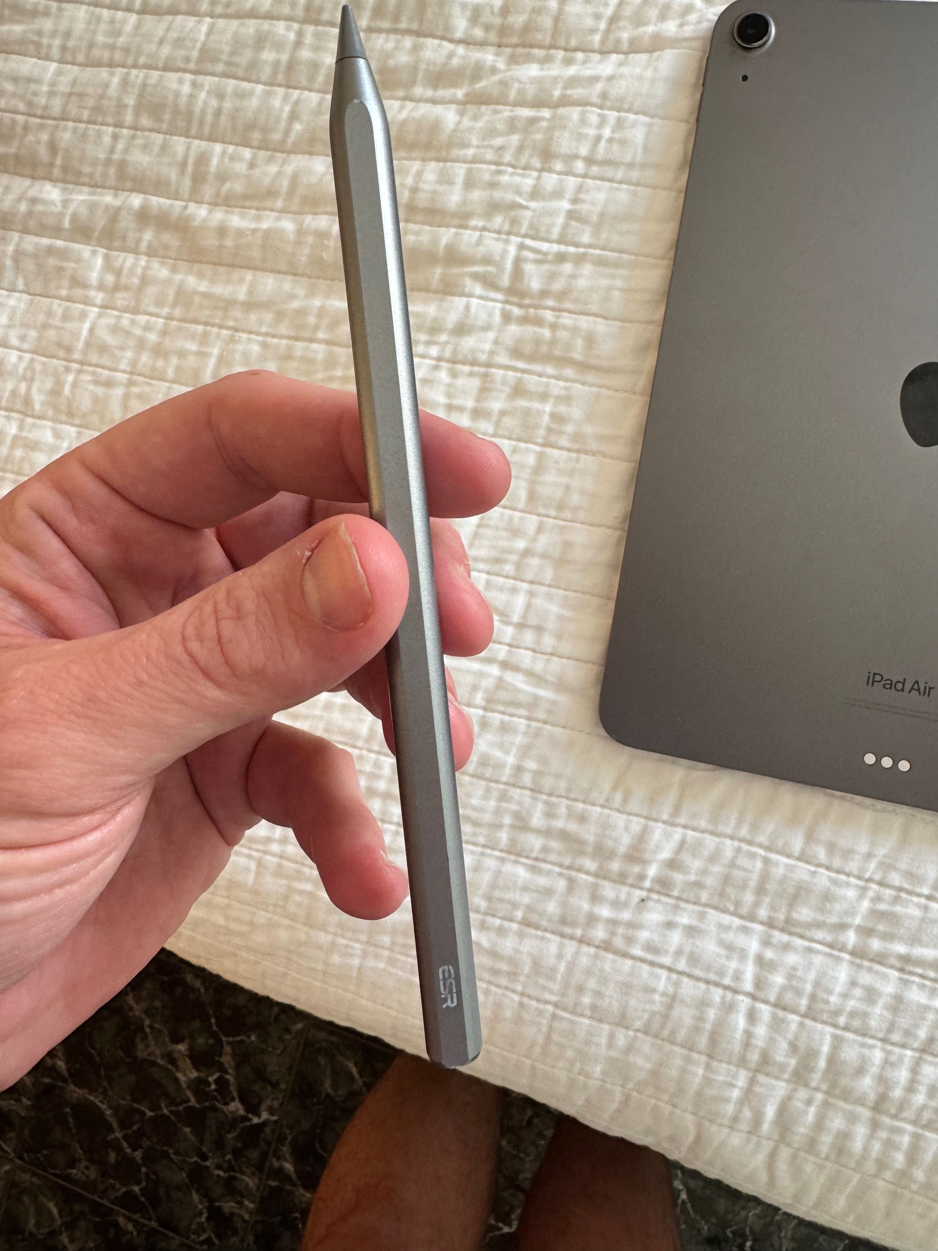 iPad Air M1 (64GB) + ESR Стилус + 1 г. AppleCare+ – 850 лв