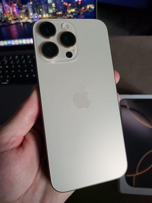 Iphone 16 Pro Max Desert Titanium отличен
