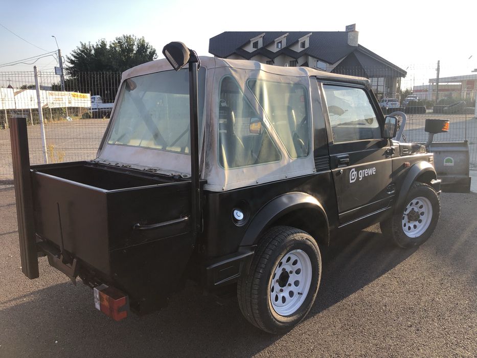 Suzuki Samurai 1994 cu lama zapada