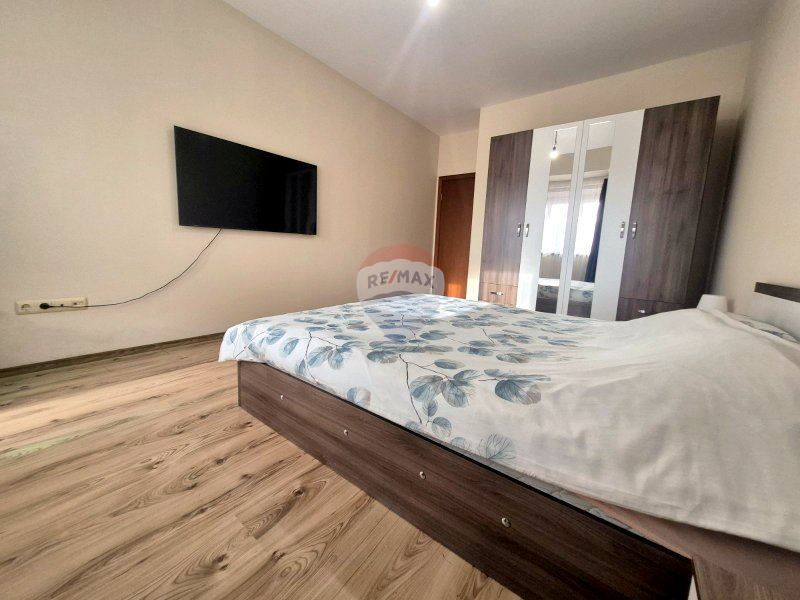 Продава се Двустаен апартамент в Варна, Галата - 78 кв.м за 1059 €/кв.м - Снимка #11