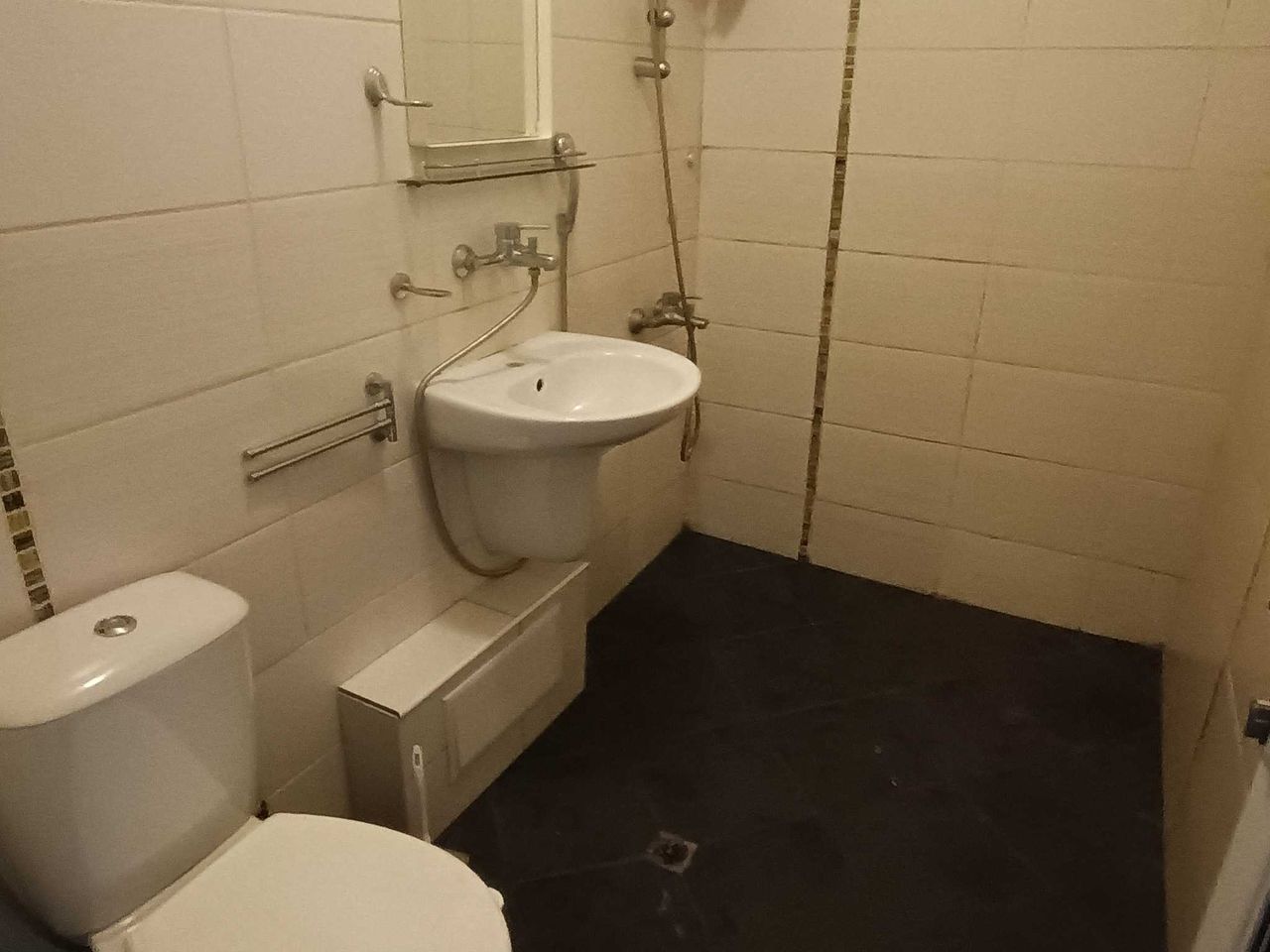 Дава се под наем Двустаен апартамент в София, Младост 1 - 60 кв.м за 408 € - Снимка #1