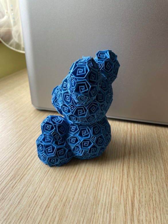 3D принтирано мече от рози