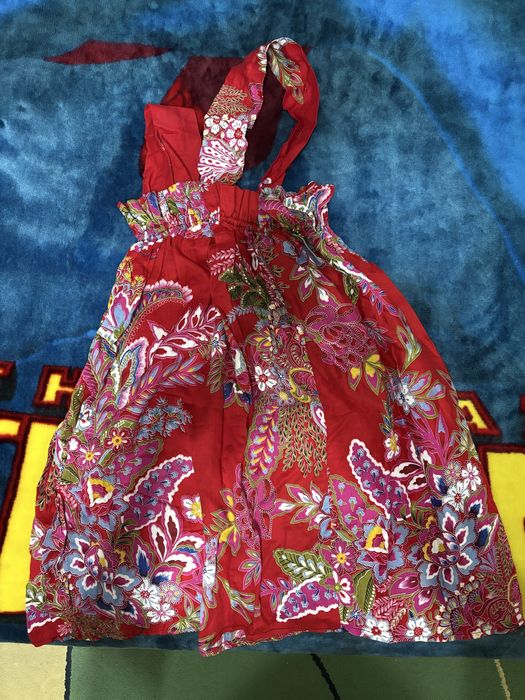 Продаются детские костюмы к утренникам