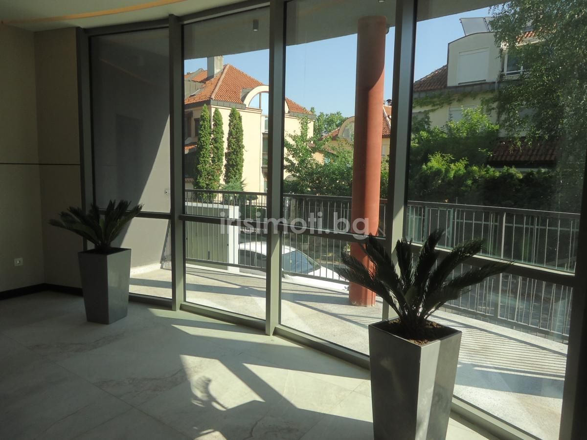 Продава се Четиристаен апартамент в София, Манастирски ливади - 165 кв.м за 3251 €/кв.м - Снимка #9