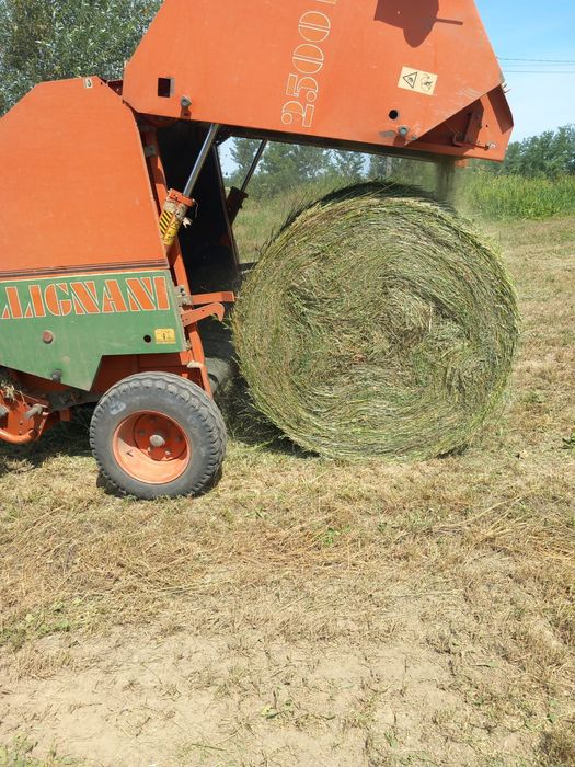 Vând presă de balotat