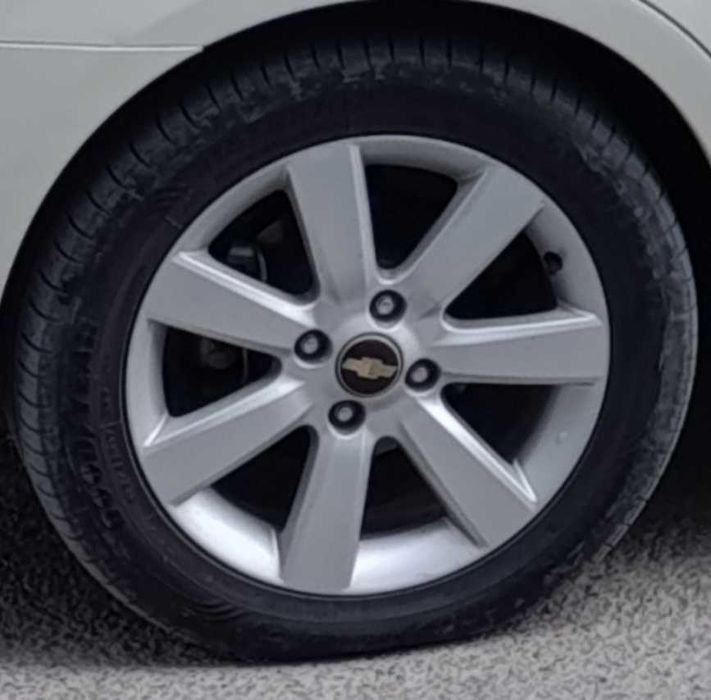 Сака Деска балони билан сотилади.