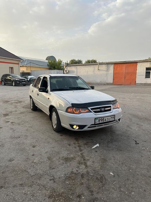 Продам автомобиль нексия 2