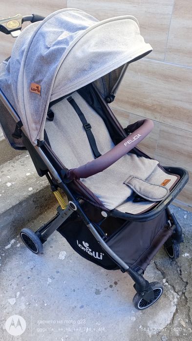Количка Lorelli..